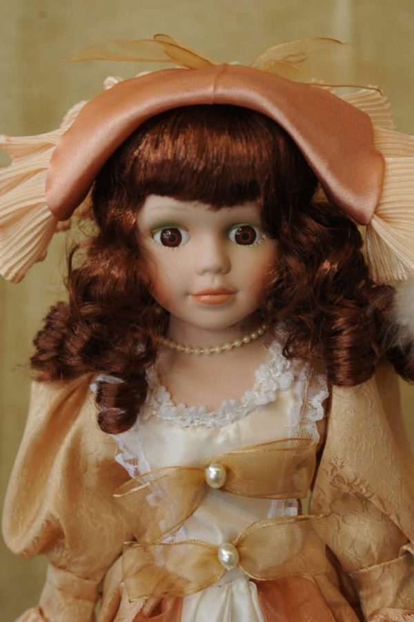 Vendita bambole in ceramica - Bambola Ingrid - Bambole da collezione - Bambole in porcellana